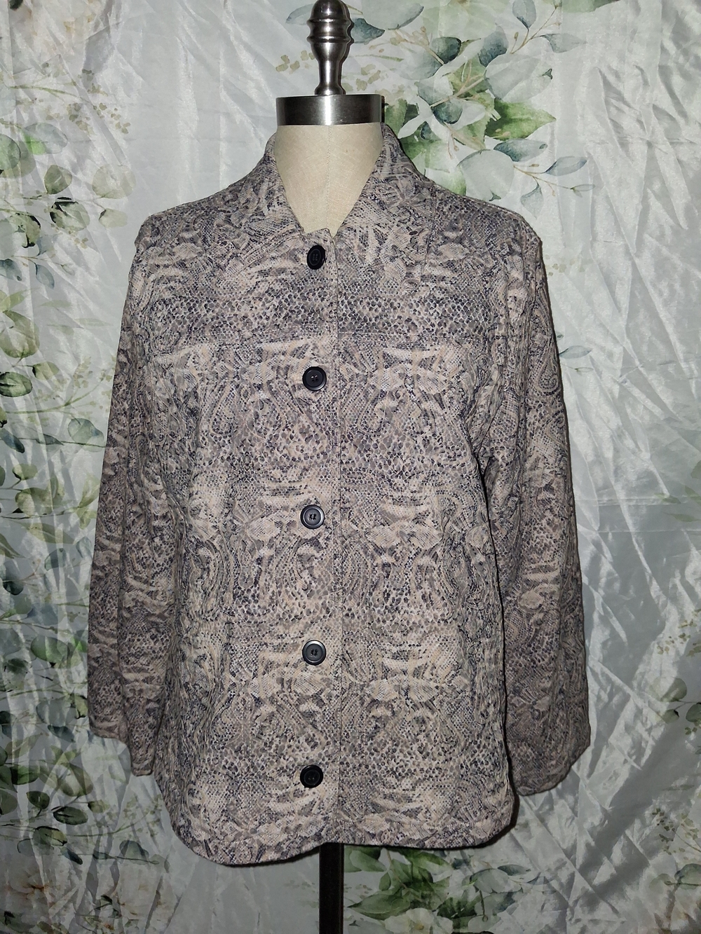 ($3Bundled) Snakeskin Embroidered Jacket